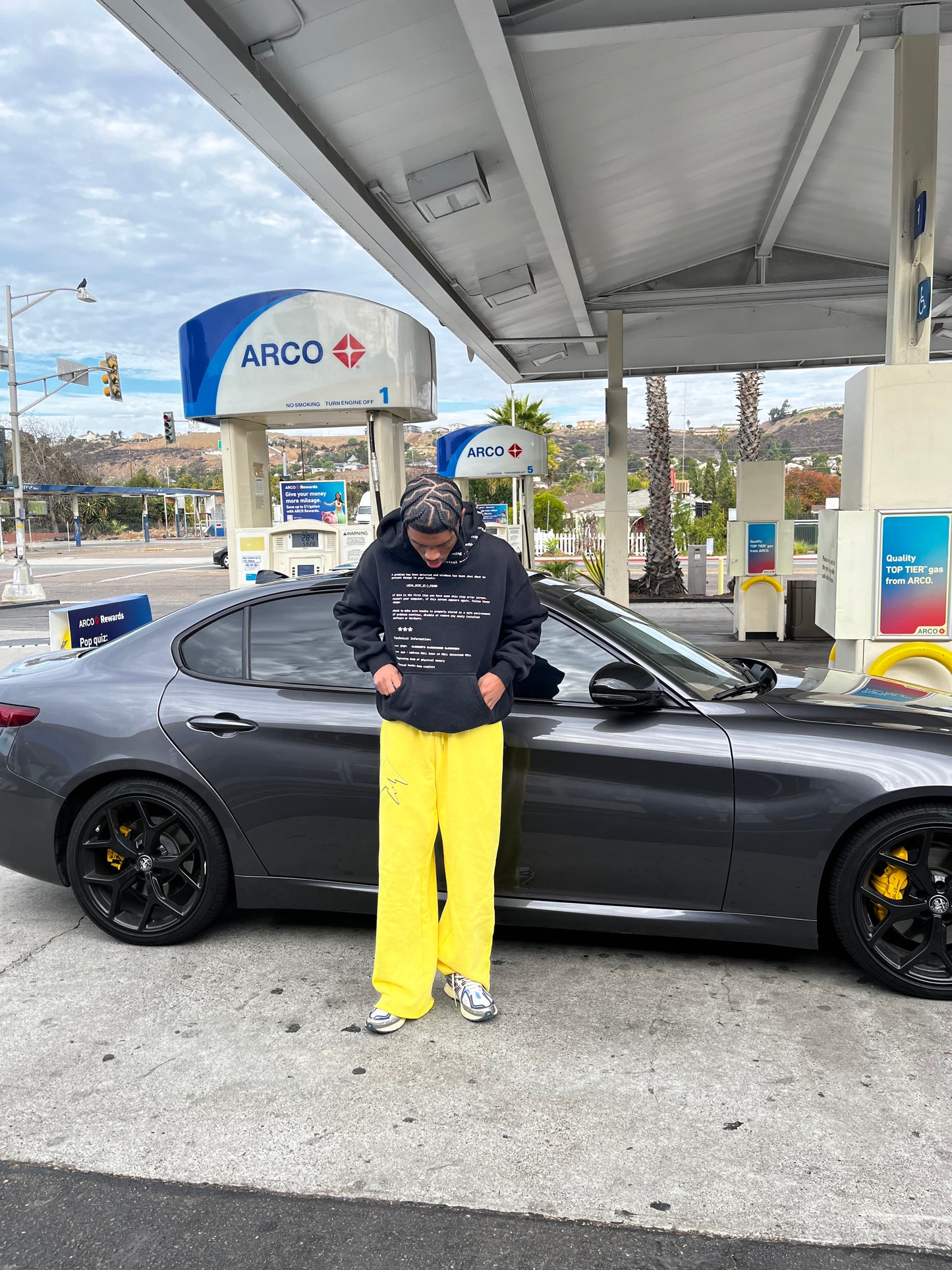 Trifecta Star Sweatpants